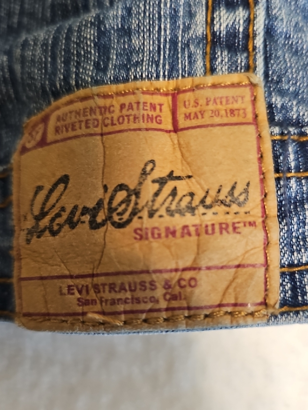 Vintage Levi Strauss Jeans Blue Denim Jacket with Star & Heart Patches - Picture 6 of 7